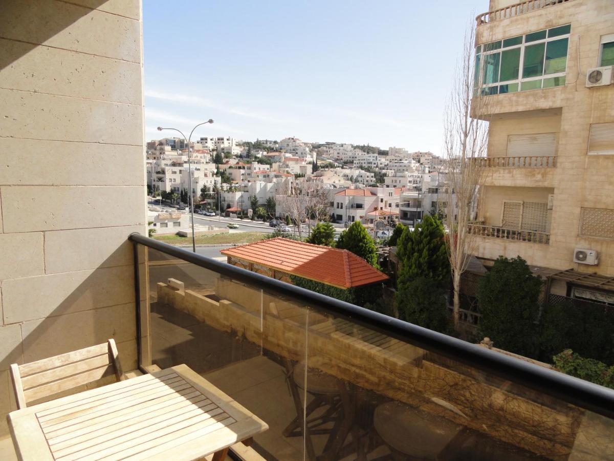 Dair Ghbar Apartment Amman Buitenkant foto